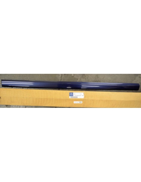 Baguette de porte avant gauche pour W202 Baguette de porte avant gauche pour W202